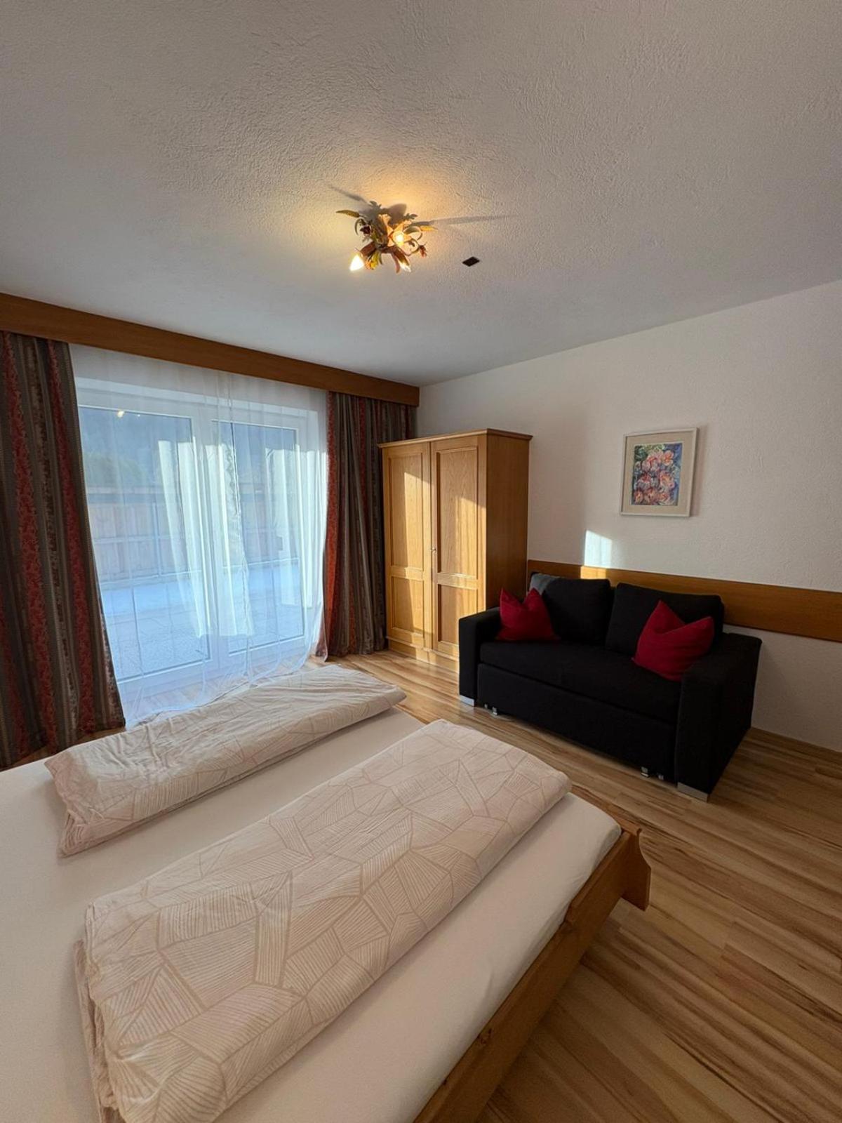 Haus Evi Appartement Oetz Buitenkant foto
