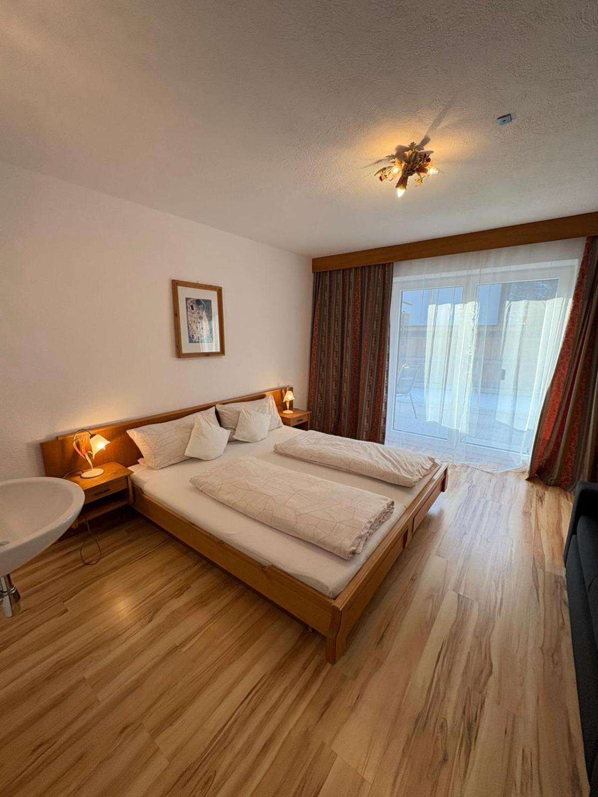Haus Evi Appartement Oetz Buitenkant foto